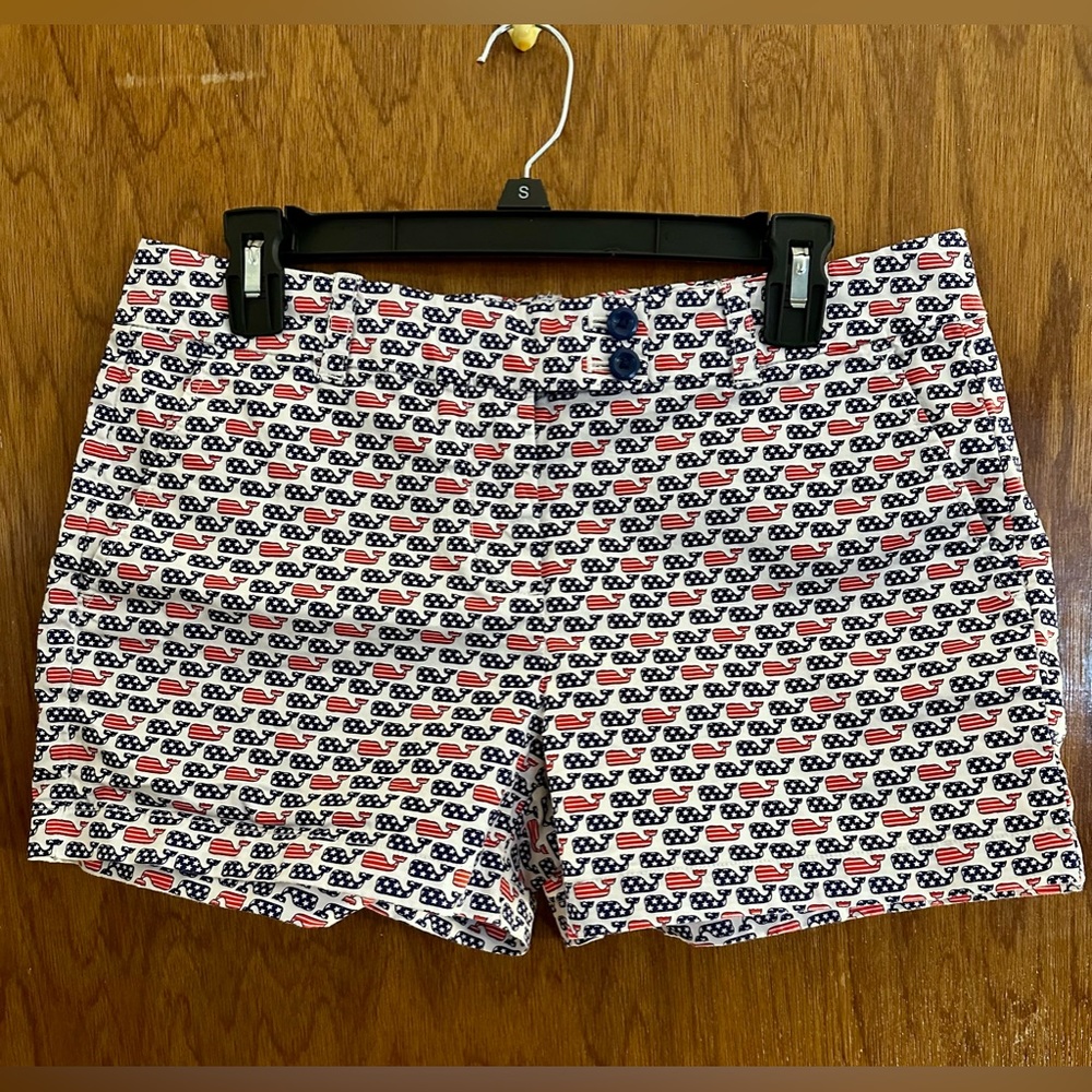 Vineyard Vines flag shorts, size 6, like new condition